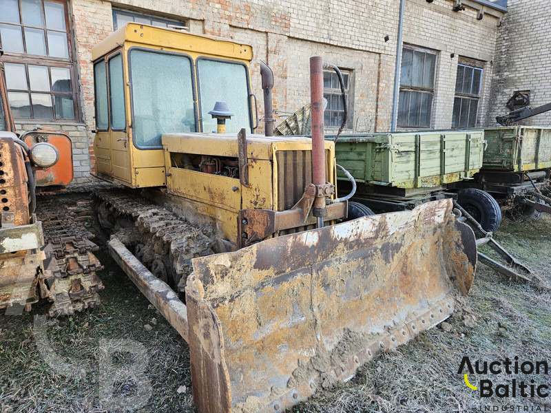 Onbekend DT-75 - Tracteur à chenilles: photos 1 Onbekend DT-75 - Tracteur à chenilles: photos 1