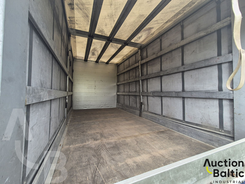 Renault Master - Véhicule utilitaire plateau baché: photos 4 Renault Master - Véhicule utilitaire plateau baché: photos 4