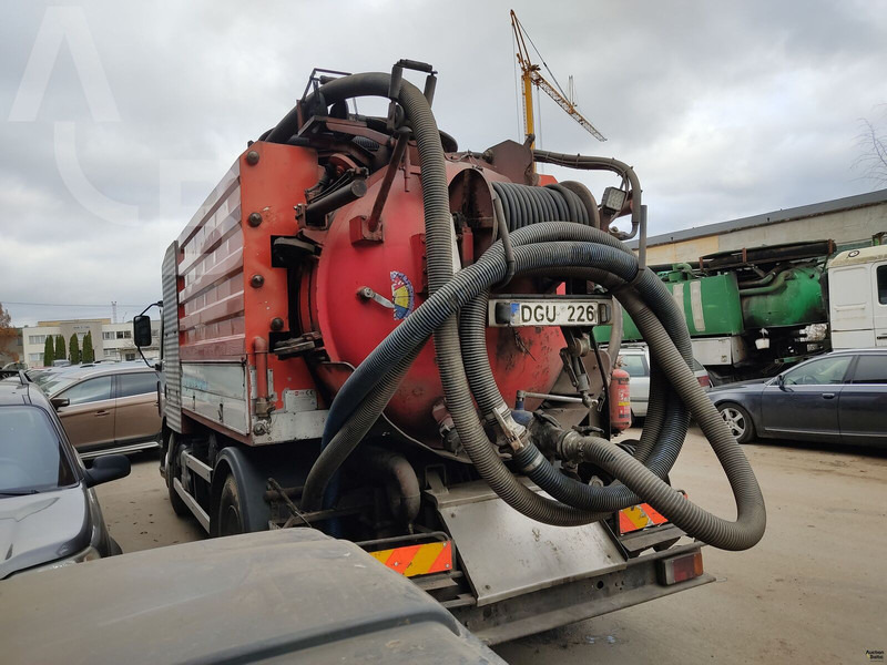 Renault Premium 250.18 - Camion hydrocureur: photos 4 Renault Premium 250.18 - Camion hydrocureur: photos 4