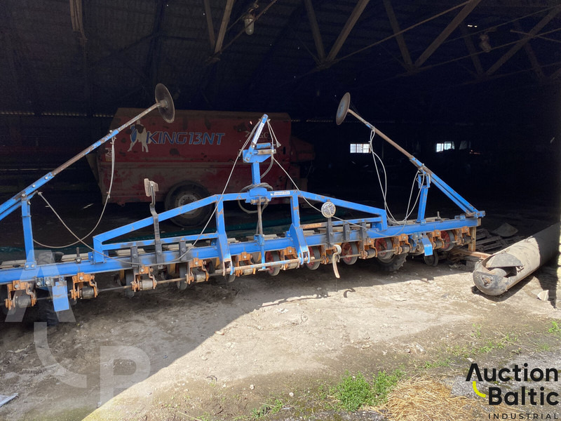 Schmotzer UD2012 - Semoir monograine: photos 1 Schmotzer UD2012 - Semoir monograine: photos 1