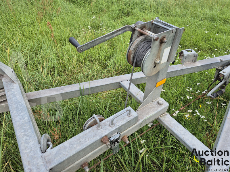 Semi-remorque rideaux coulissants Tiki KP1500-RB: photos 11 Semi-remorque rideaux coulissants Tiki KP1500-RB: photos 11