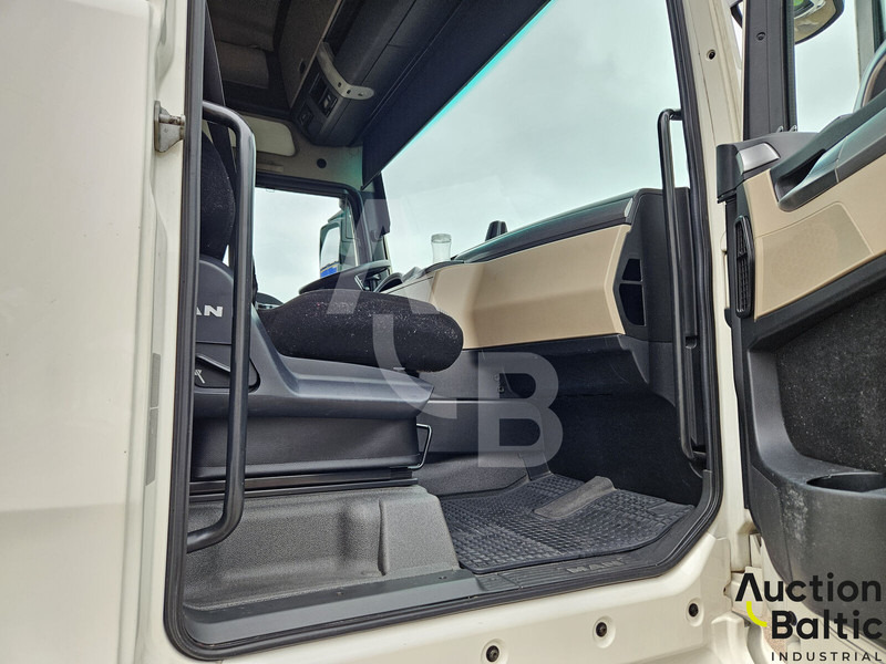 MAN TGX18.460 - Tracteur routier: photos 5 MAN TGX18.460 - Tracteur routier: photos 5