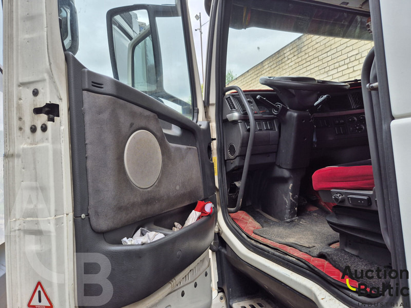 Volvo FH12 - Tracteur routier: photos 4 Volvo FH12 - Tracteur routier: photos 4