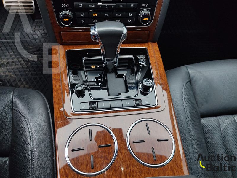 Voiture Volkswagen Phaeton: photos 10