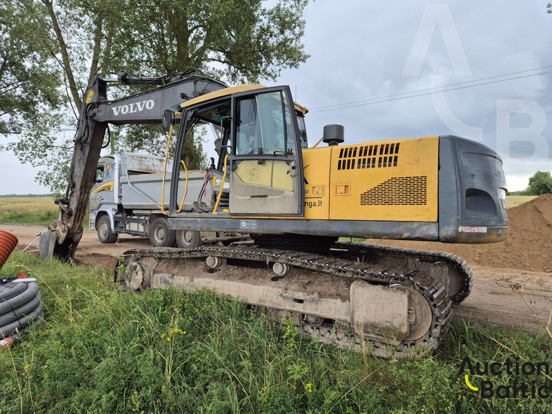 Volvo EC 210 C L - Pelle sur chenille: photos 4 Volvo EC 210 C L - Pelle sur chenille: photos 4