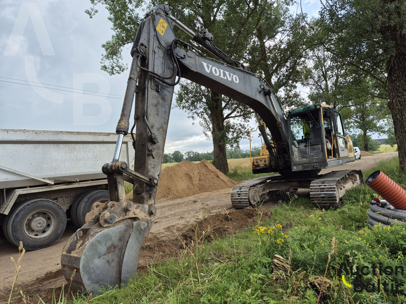 Volvo EC 210 C L - Pelle sur chenille: photos 2 Volvo EC 210 C L - Pelle sur chenille: photos 2