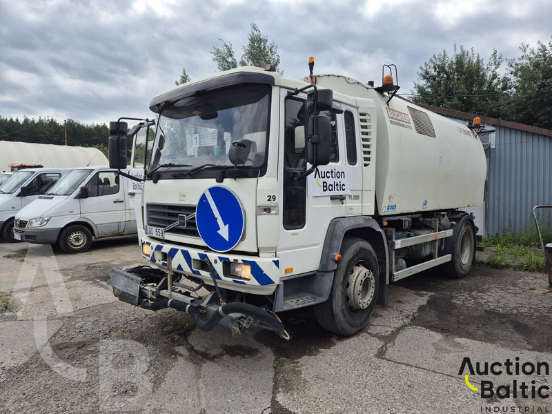 Volvo FL618 - Balayeuse de voirie: photos 2 Volvo FL618 - Balayeuse de voirie: photos 2