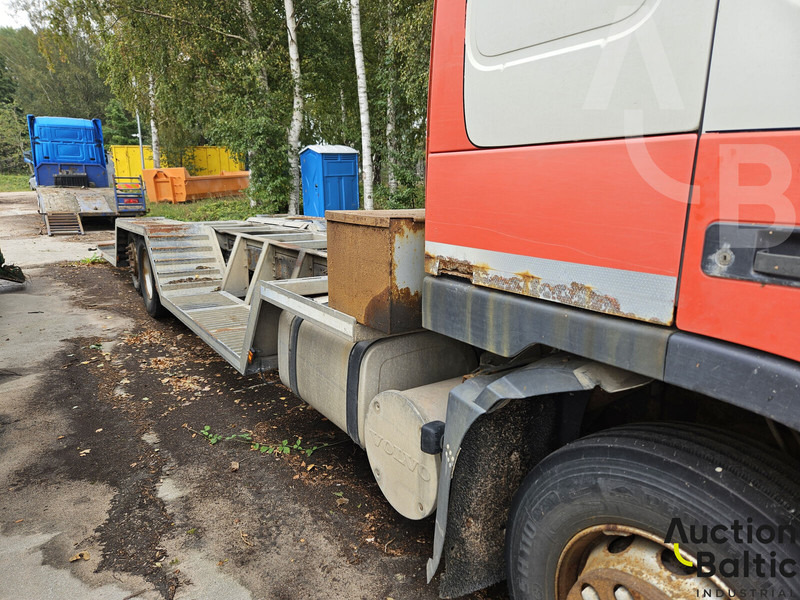 Volvo FM12 - Camion porte-voitures: photos 3 Volvo FM12 - Camion porte-voitures: photos 3