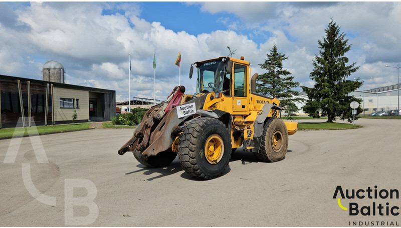 Volvo L 110 E - Chargeuse sur pneus: photos 2 Volvo L 110 E - Chargeuse sur pneus: photos 2