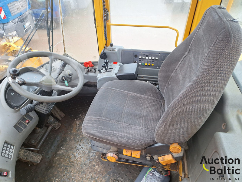 Volvo L 180 E - Chargeuse sur pneus: photos 5 Volvo L 180 E - Chargeuse sur pneus: photos 5
