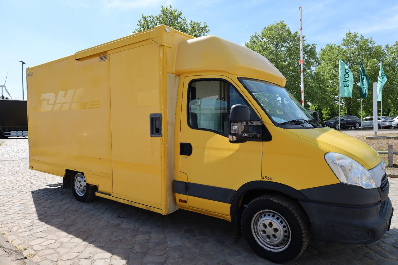 Iveco IS35SI2AA Daily/ Regalsystem/Luftfeder - Fourgon: photos 2 Iveco IS35SI2AA Daily/ Regalsystem/Luftfeder - Fourgon: photos 2