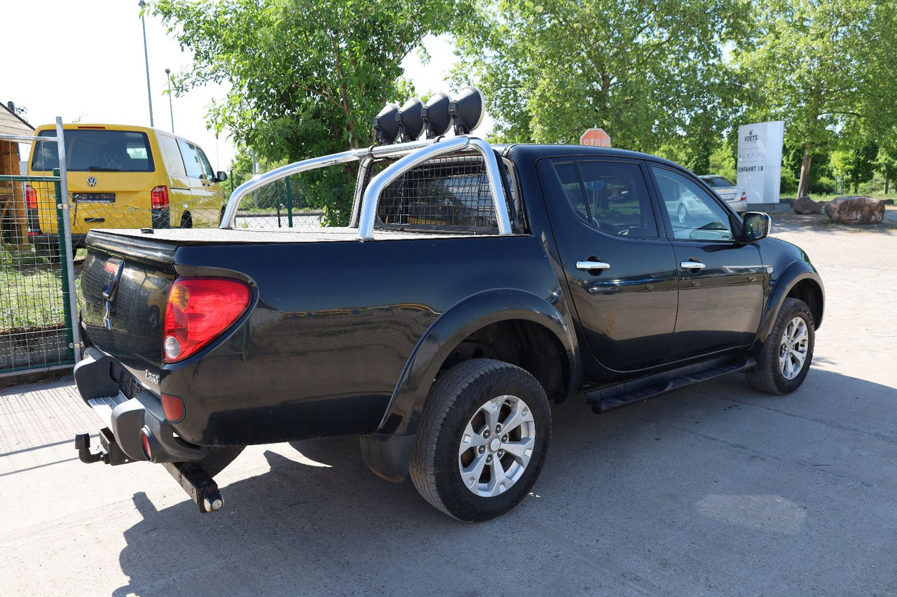 Mitsubishi L200 Invite 2.5 DI - SUV: photos 3 Mitsubishi L200 Invite 2.5 DI - SUV: photos 3