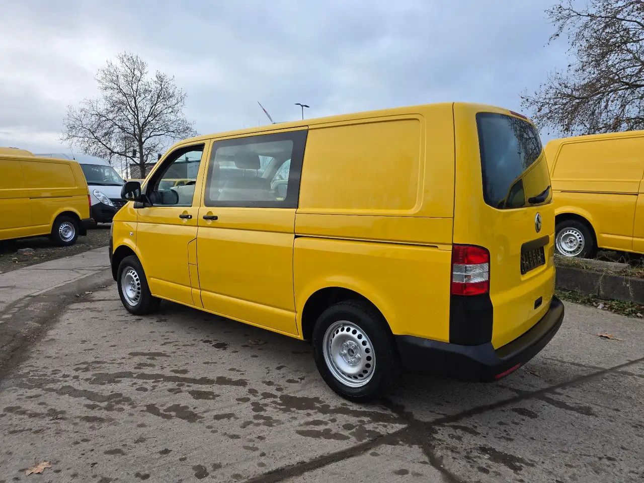 Volkswagen T5 Transporter/ 2.0 TDI/EU5/1.Hand/5-Sitze - Fourgon utilitaire: photos 5 Volkswagen T5 Transporter/ 2.0 TDI/EU5/1.Hand/5-Sitze - Fourgon utilitaire: photos 5