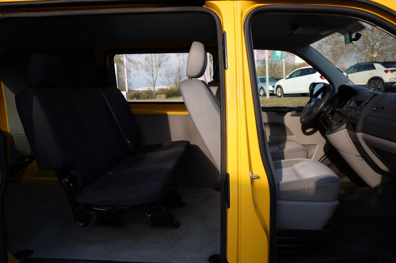 Volkswagen T5 Transporter Kasten-Kombi 2.0 TDI/EU5/5-Sitze - Transport de personnes: photos 4 Volkswagen T5 Transporter Kasten-Kombi 2.0 TDI/EU5/5-Sitze - Transport de personnes: photos 4