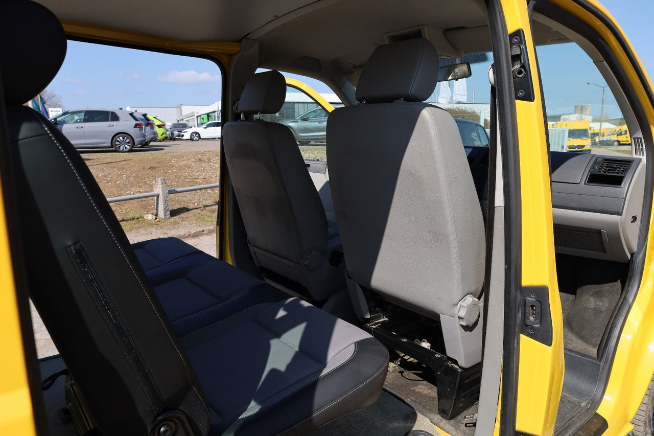Volkswagen T5 Transporter Kasten-Kombi 2.0 TDI/EU5/5-Sitze - Transport de personnes: photos 4 Volkswagen T5 Transporter Kasten-Kombi 2.0 TDI/EU5/5-Sitze - Transport de personnes: photos 4