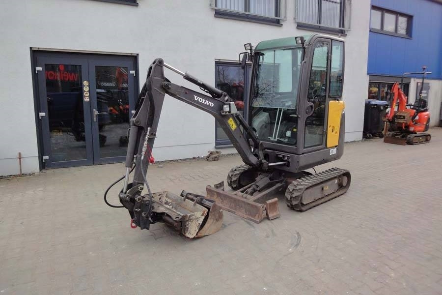 Volvo EC18D Löffelpaket - Mini pelle: photos 1 Volvo EC18D Löffelpaket - Mini pelle: photos 1