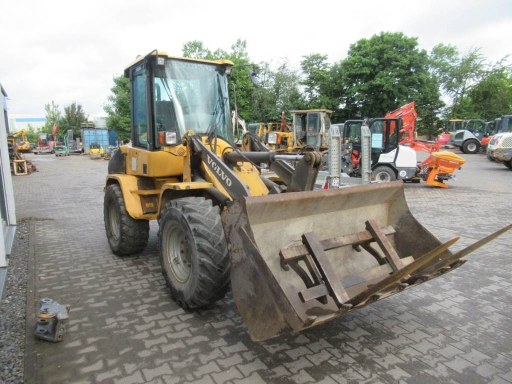Volvo L 30 B - Chargeuse sur pneus: photos 3 Volvo L 30 B - Chargeuse sur pneus: photos 3