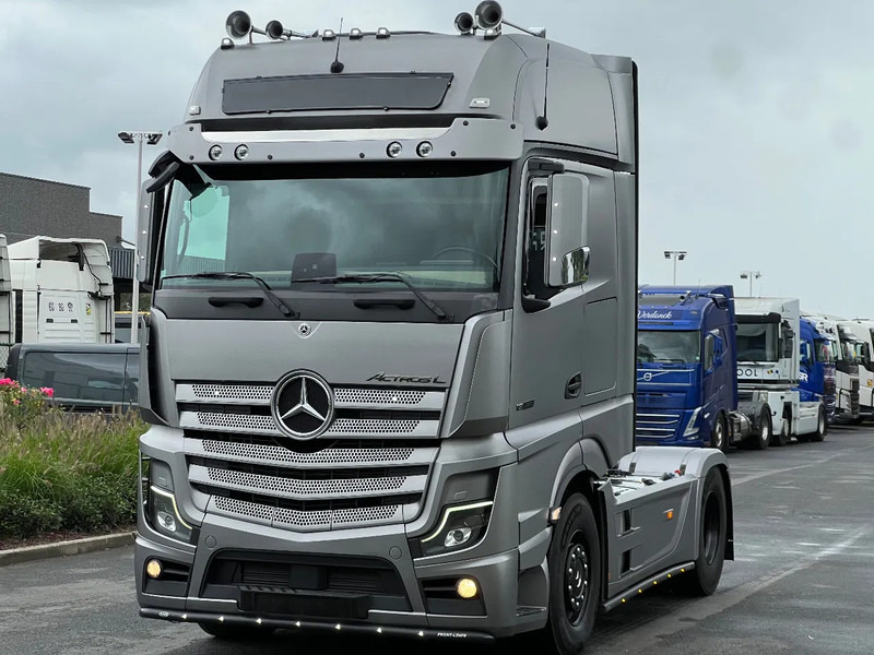 Mercedes-Benz Actros 1863 GIGASPACE*ACTROS L 1863*Full OPTIONS* - Tracteur routier: photos 1 Mercedes-Benz Actros 1863 GIGASPACE*ACTROS L 1863*Full OPTIONS* - Tracteur routier: photos 1