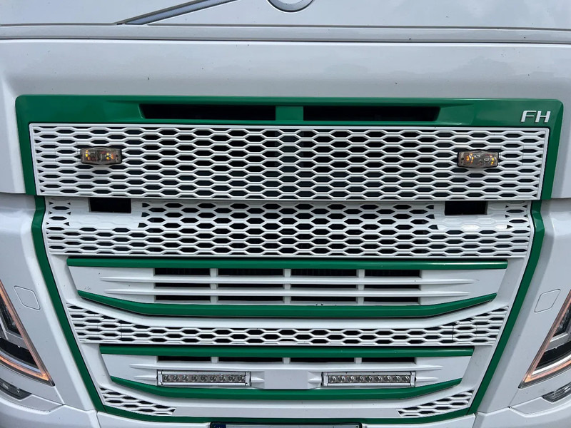 Volvo FH 500 VDS STEERING***PTO POMP***Full Air***FH500 euro6 - Tracteur routier: photos 3 Volvo FH 500 VDS STEERING***PTO POMP***Full Air***FH500 euro6 - Tracteur routier: photos 3
