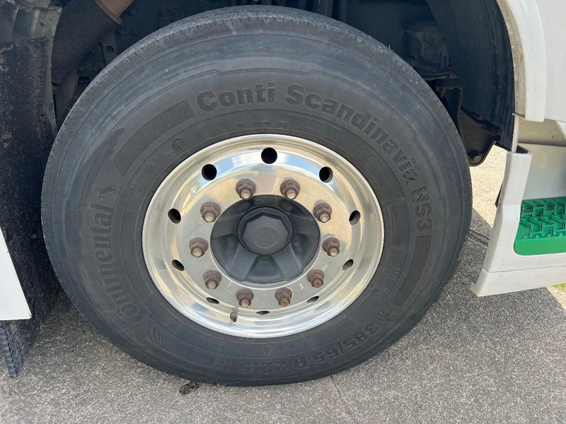 Volvo FH 500 VDS STEERING***PTO POMP***Full Air***FH500 euro6 - Tracteur routier: photos 4 Volvo FH 500 VDS STEERING***PTO POMP***Full Air***FH500 euro6 - Tracteur routier: photos 4