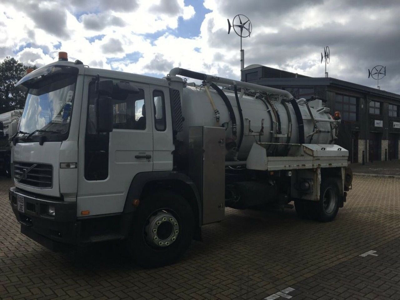 Volvo FL6.18 - Camion hydrocureur: photos 2 Volvo FL6.18 - Camion hydrocureur: photos 2