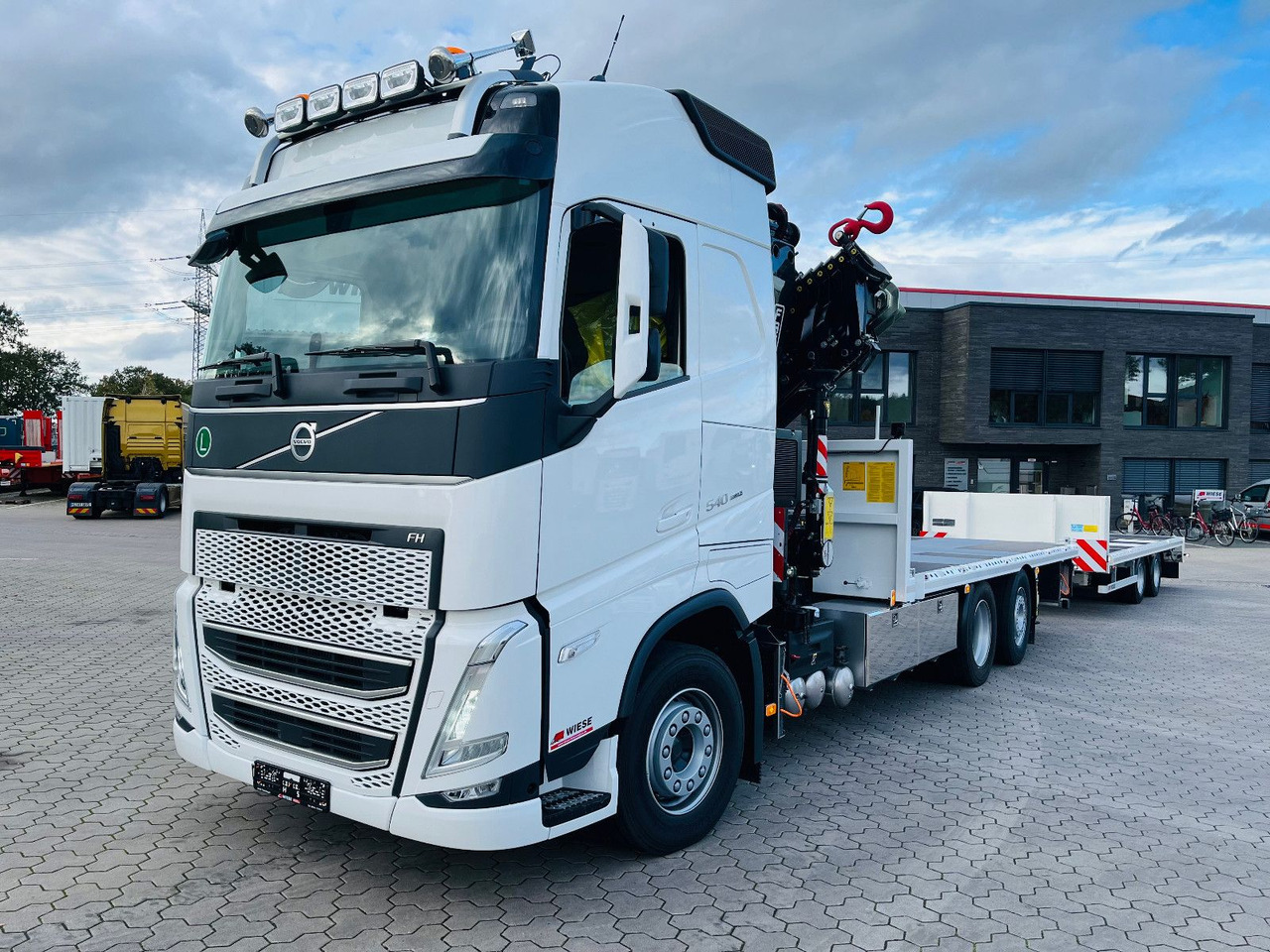 Volvo FH540 6x2 Containerpritsche mit F545RA.2.26 - Camion, Camion grue: photos 3 Volvo FH540 6x2 Containerpritsche mit F545RA.2.26 - Camion, Camion grue: photos 3