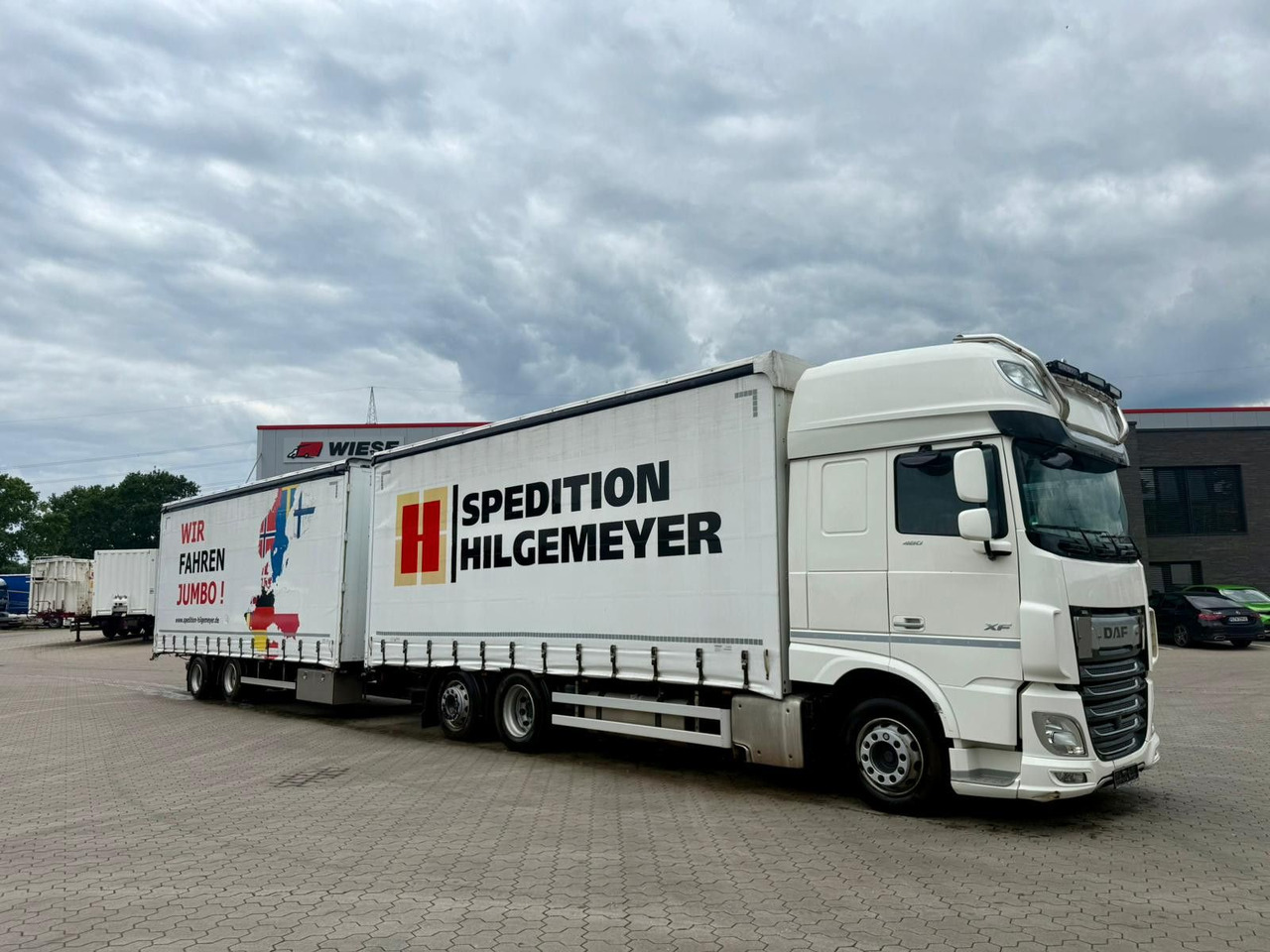 DAF XF 480 FAN LowDeck 6x2 Jumbo Inklusive Anhänger - Camion à rideaux coulissants: photos 1 DAF XF 480 FAN LowDeck 6x2 Jumbo Inklusive Anhänger - Camion à rideaux coulissants: photos 1
