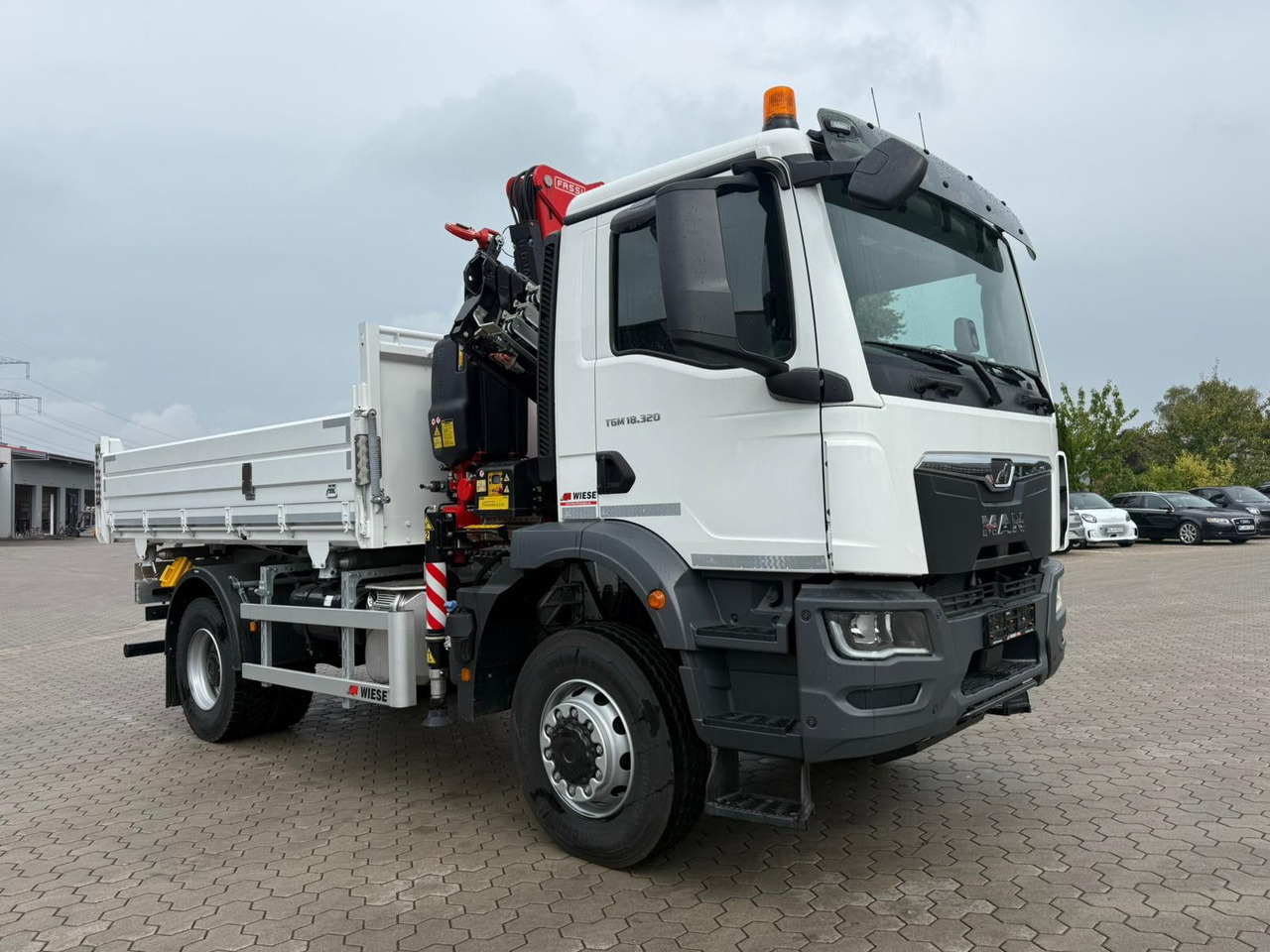 MAN 18.320 4x4 mit Fassi Ladekran Sofort Verfügbar - Camion benne, Camion grue: photos 2 MAN 18.320 4x4 mit Fassi Ladekran Sofort Verfügbar - Camion benne, Camion grue: photos 2