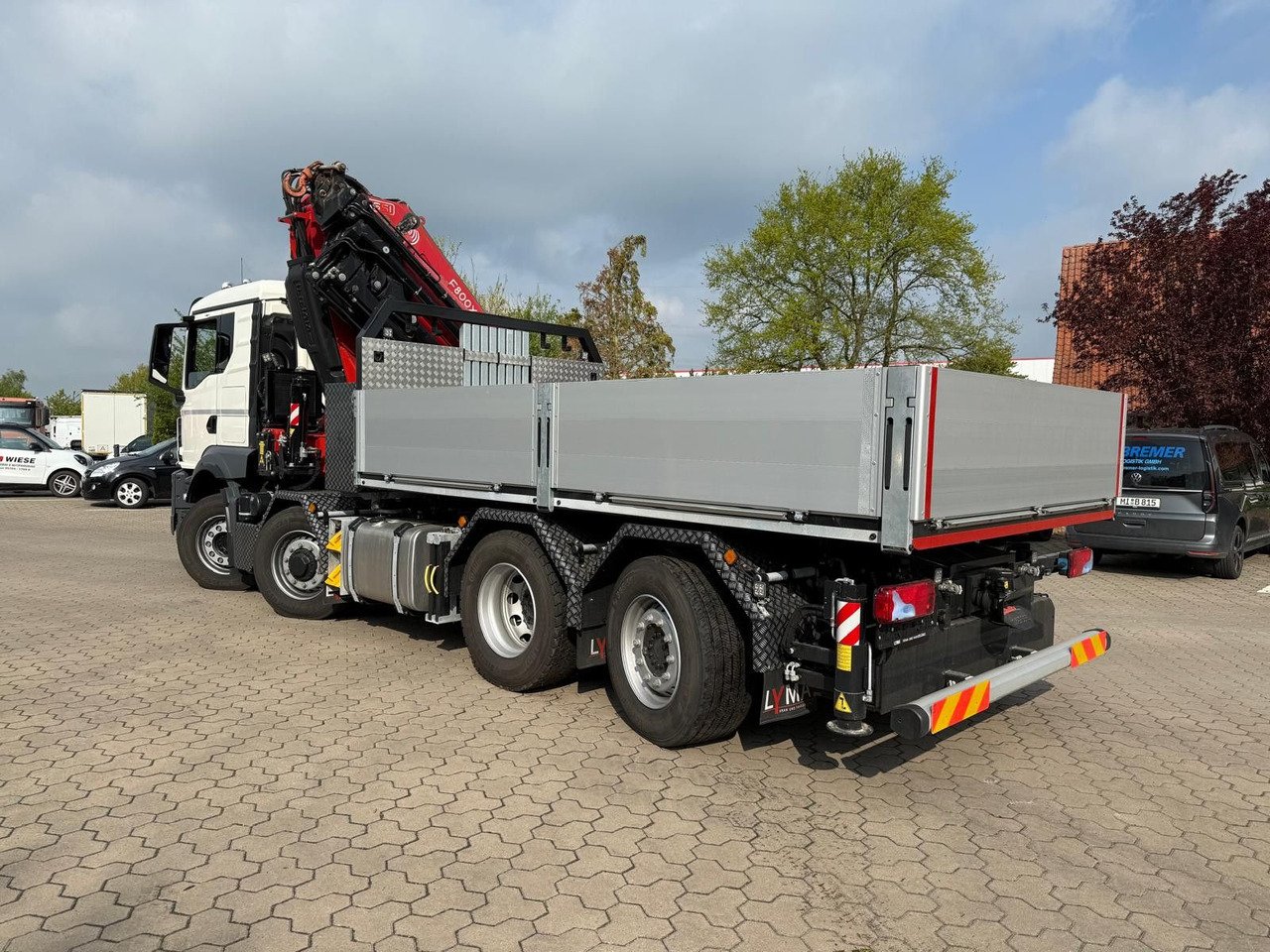 MAN 35.520 8x4 mit Kran Fassi F800 RA2.28 - Camion plateau, Camion grue: photos 1 MAN 35.520 8x4 mit Kran Fassi F800 RA2.28 - Camion plateau, Camion grue: photos 1