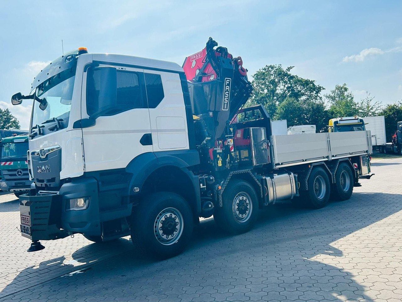 MAN TGS 41.520 8x8 mit Fassi Ladekran F710RA.2.26 - Camion grue: photos 5 MAN TGS 41.520 8x8 mit Fassi Ladekran F710RA.2.26 - Camion grue: photos 5