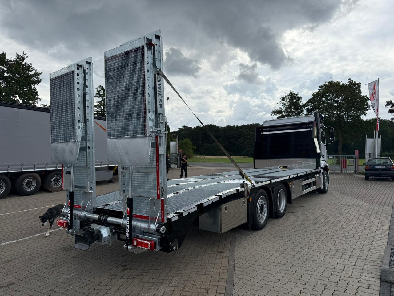 Mercedes-Benz Actros mit Rampen, Maschinentransporter - Remorqueuse: photos 4 Mercedes-Benz Actros mit Rampen, Maschinentransporter - Remorqueuse: photos 4