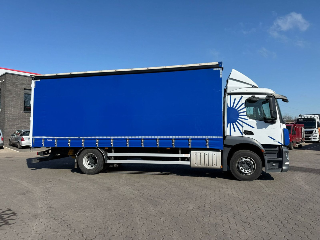 Mercedes-Benz Antos 1835 L - 4x2 Schiebeplane - Camion à rideaux coulissants: photos 5 Mercedes-Benz Antos 1835 L - 4x2 Schiebeplane - Camion à rideaux coulissants: photos 5