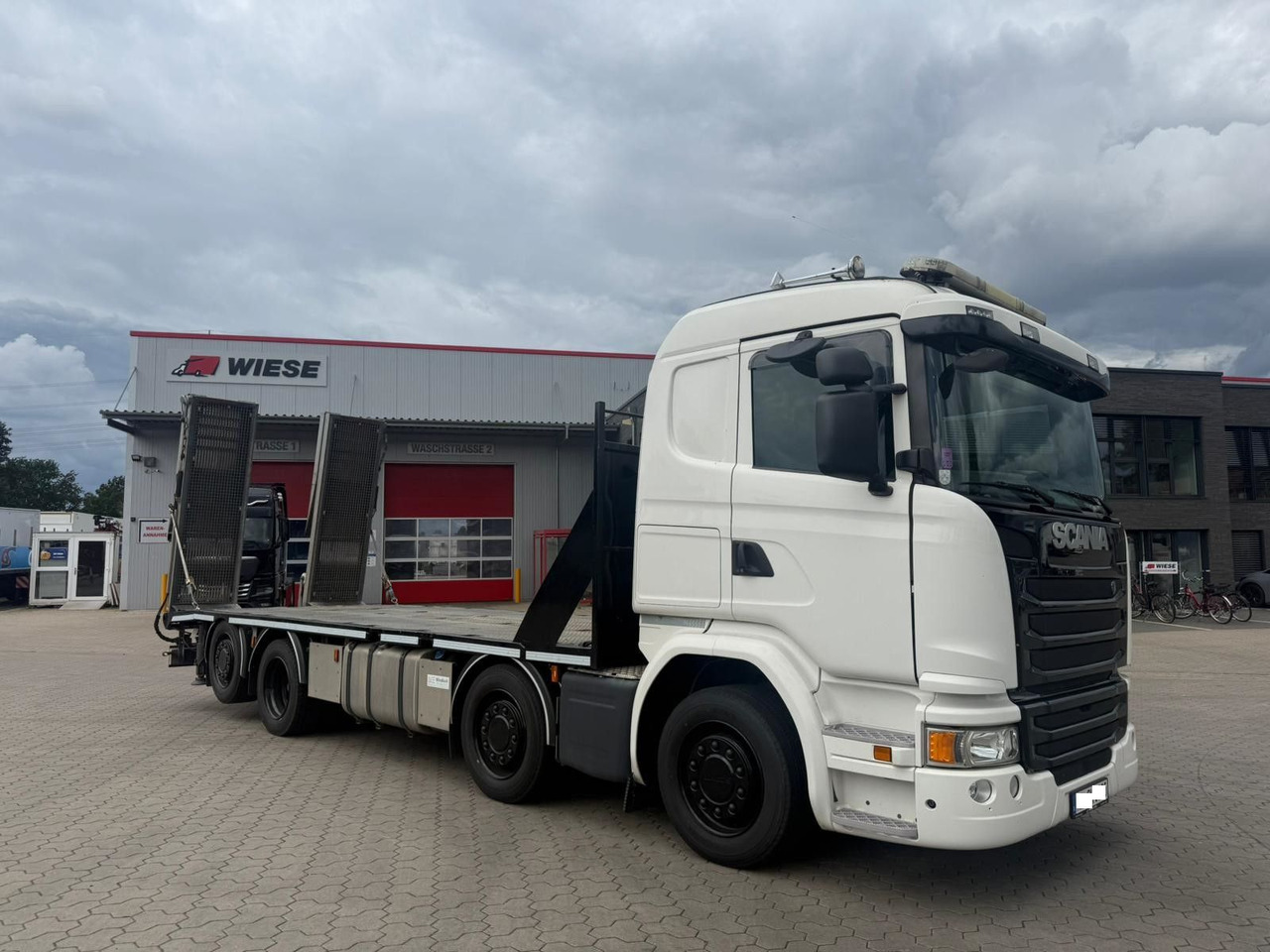 Scania G450 Baumaschinentransporter mit Rampen - Camion porte-voitures: photos 1 Scania G450 Baumaschinentransporter mit Rampen - Camion porte-voitures: photos 1