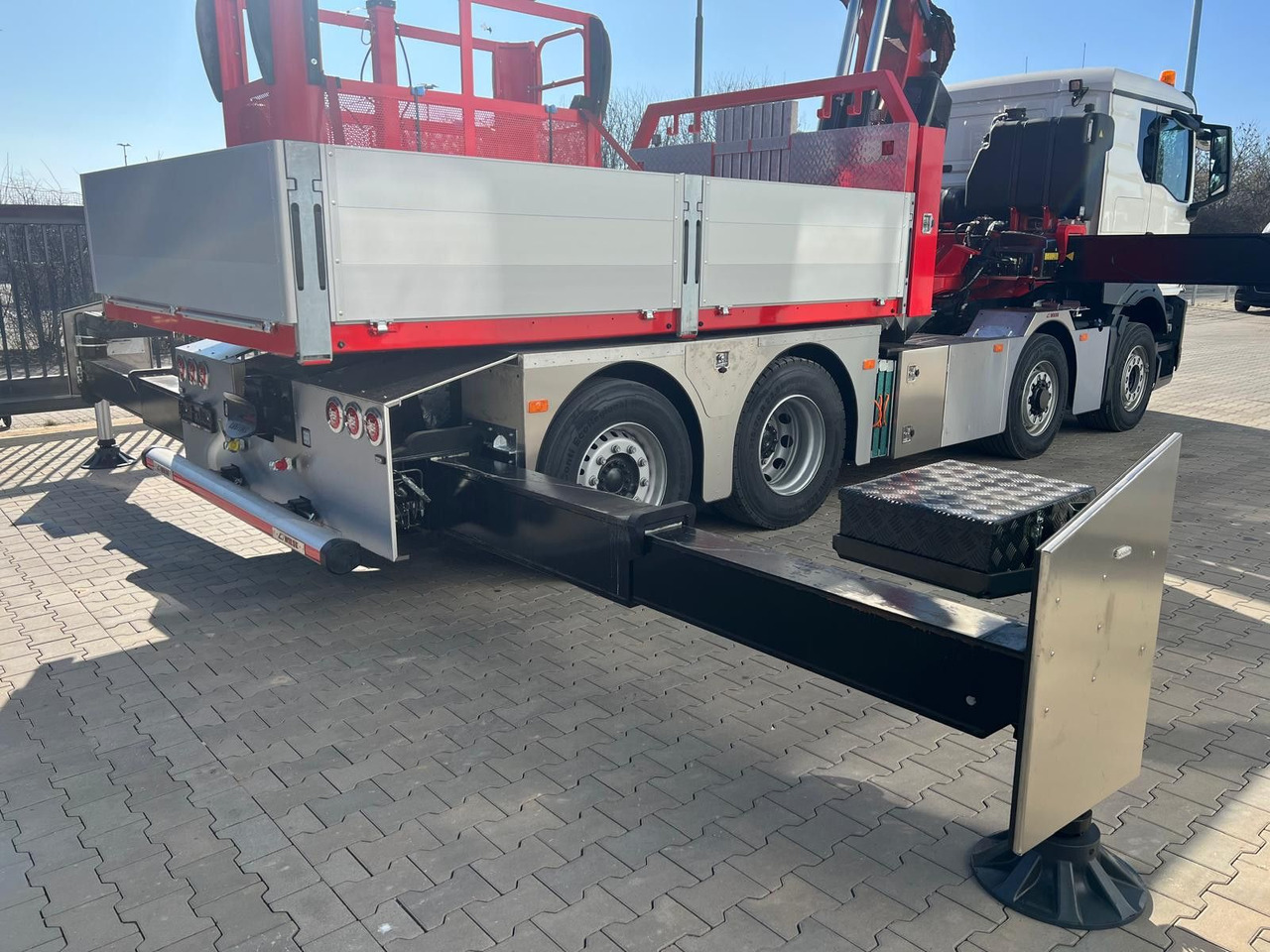 Tracteur routier MAN 8x4 Hydro mit F1150 inkl Jib und Winde Korb: photos 10