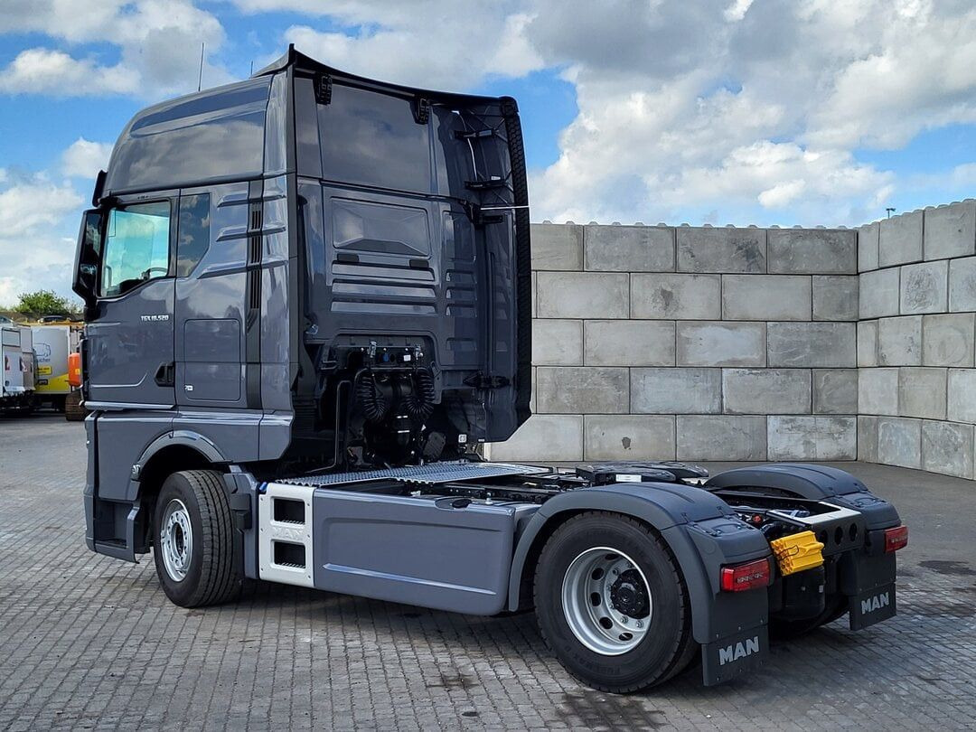 MAN TGX 18.520 GX 4x2 BL SA Euro 6 Sofort Verfügbar - Tracteur routier: photos 3 MAN TGX 18.520 GX 4x2 BL SA Euro 6 Sofort Verfügbar - Tracteur routier: photos 3