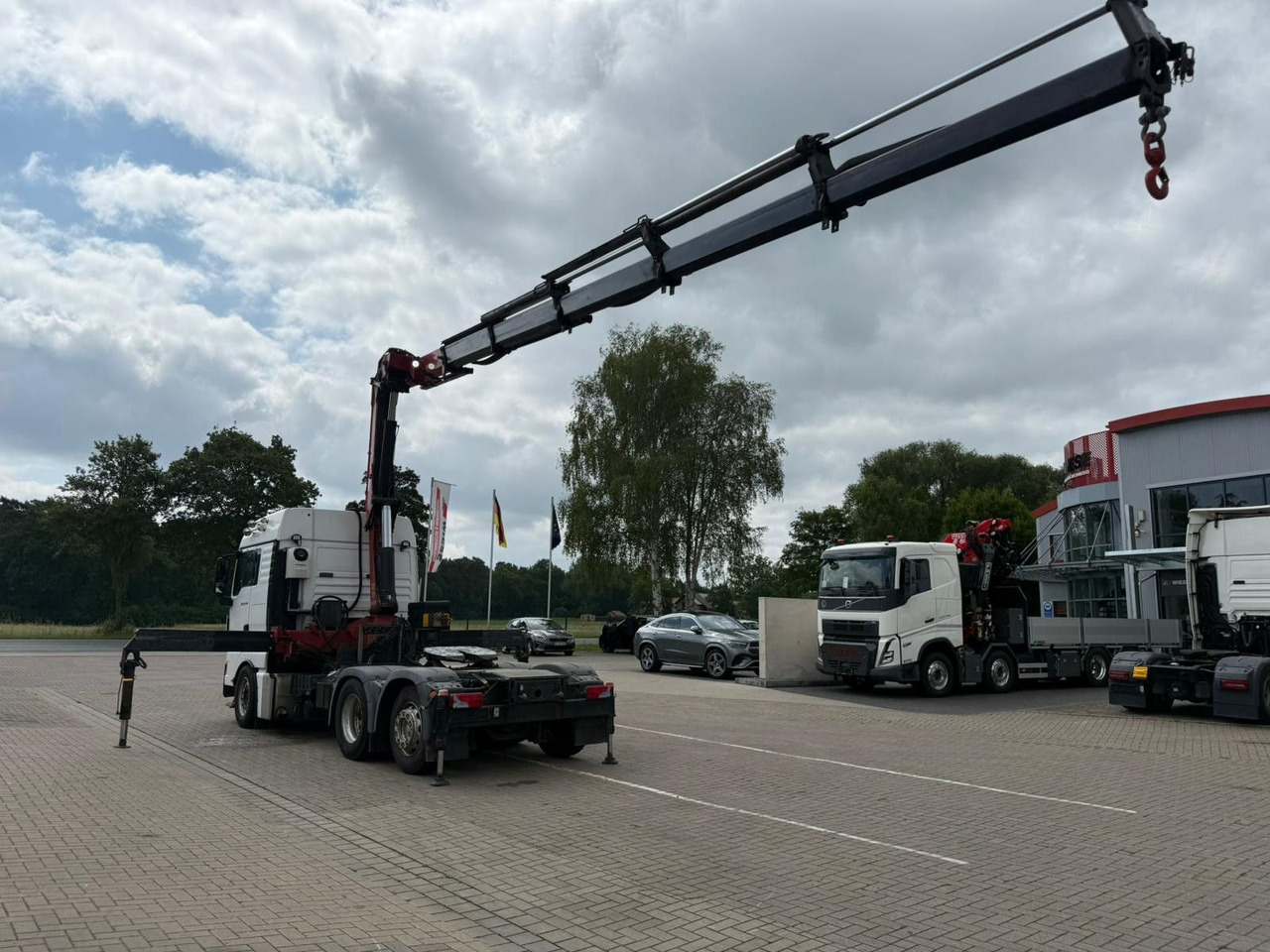 MAN TGX 26.440 6x2 mit HMF 3000-5 Kran TÜV NEU - Tracteur routier: photos 4 MAN TGX 26.440 6x2 mit HMF 3000-5 Kran TÜV NEU - Tracteur routier: photos 4