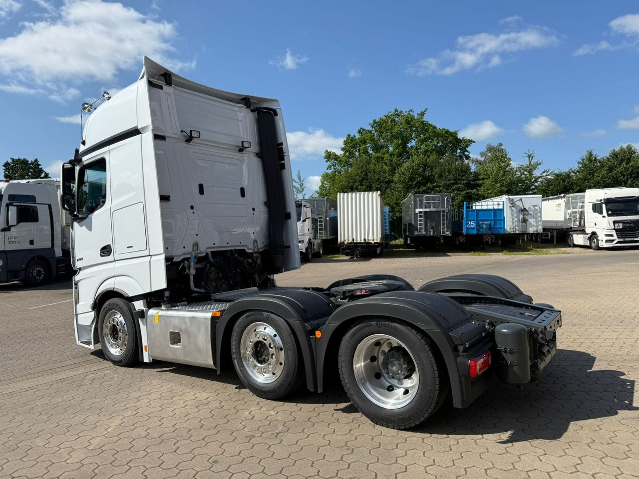 Mercedes-Benz Actros 2753 GigaSpace L 6x2 Lowliner TrendLine - Tracteur routier: photos 4 Mercedes-Benz Actros 2753 GigaSpace L 6x2 Lowliner TrendLine - Tracteur routier: photos 4