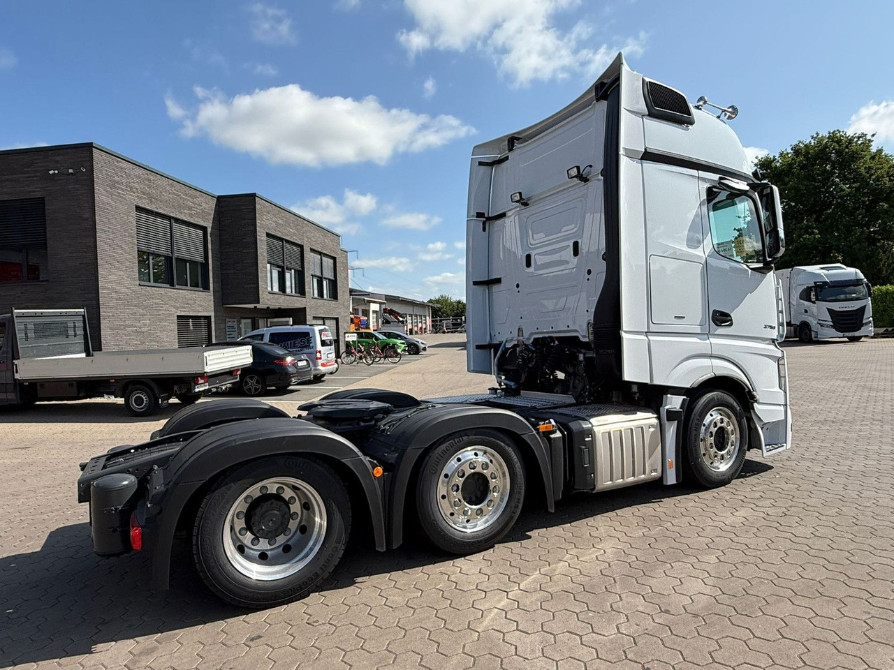 Mercedes-Benz Actros 2753 GigaSpace L 6x2 Lowliner TrendLine - Tracteur routier: photos 5 Mercedes-Benz Actros 2753 GigaSpace L 6x2 Lowliner TrendLine - Tracteur routier: photos 5