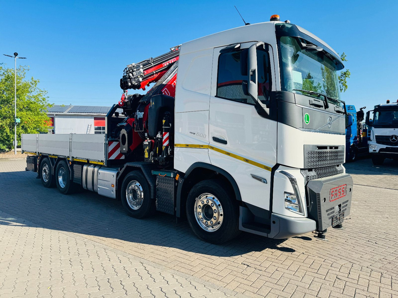 Volvo FH 500 8x2 mit F710RA.2.27 L426 und V20 Winde - Camion grue: photos 2 Volvo FH 500 8x2 mit F710RA.2.27 L426 und V20 Winde - Camion grue: photos 2