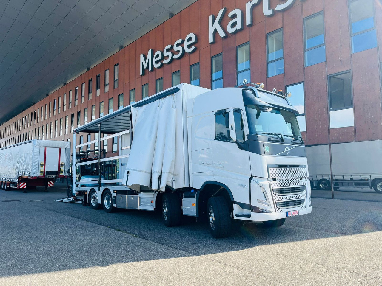 Volvo FH 500 Gabelstaplertransporter LBW 9t Dhollandia - Remorqueuse: photos 4 Volvo FH 500 Gabelstaplertransporter LBW 9t Dhollandia - Remorqueuse: photos 4