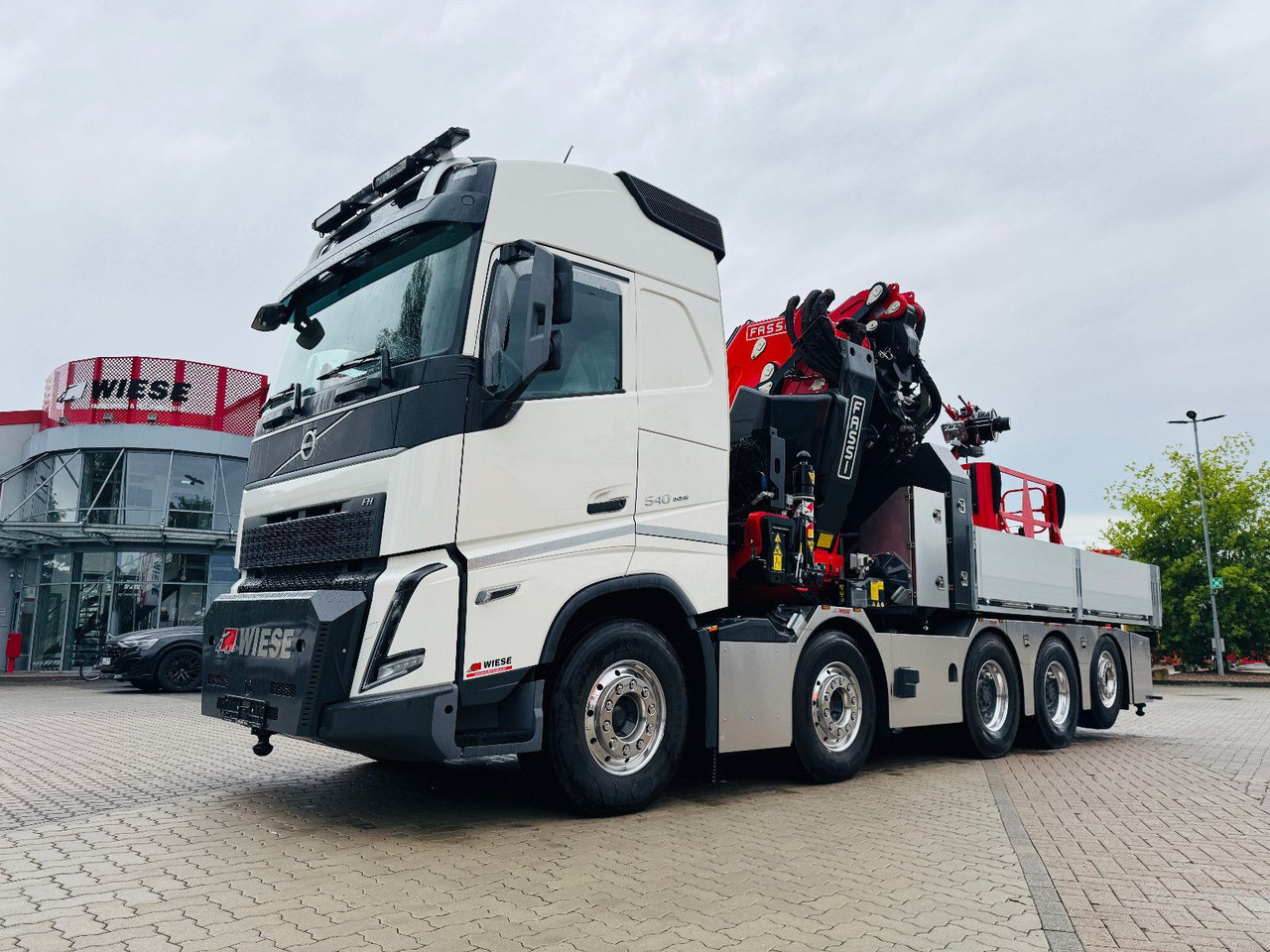 Volvo FH540 10x4 mit F1150 Ladekran, Sattelzugmaschine - Camion plateau, Camion grue: photos 1 Volvo FH540 10x4 mit F1150 Ladekran, Sattelzugmaschine - Camion plateau, Camion grue: photos 1