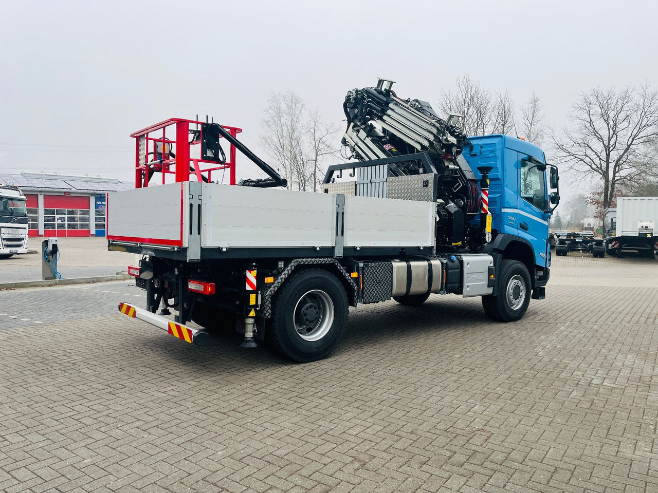 Volvo FMX 500 inkl. F345RB.2.24 & L324 +V20 & Korb - Camion plateau, Camion grue: photos 3 Volvo FMX 500 inkl. F345RB.2.24 & L324 +V20 & Korb - Camion plateau, Camion grue: photos 3
