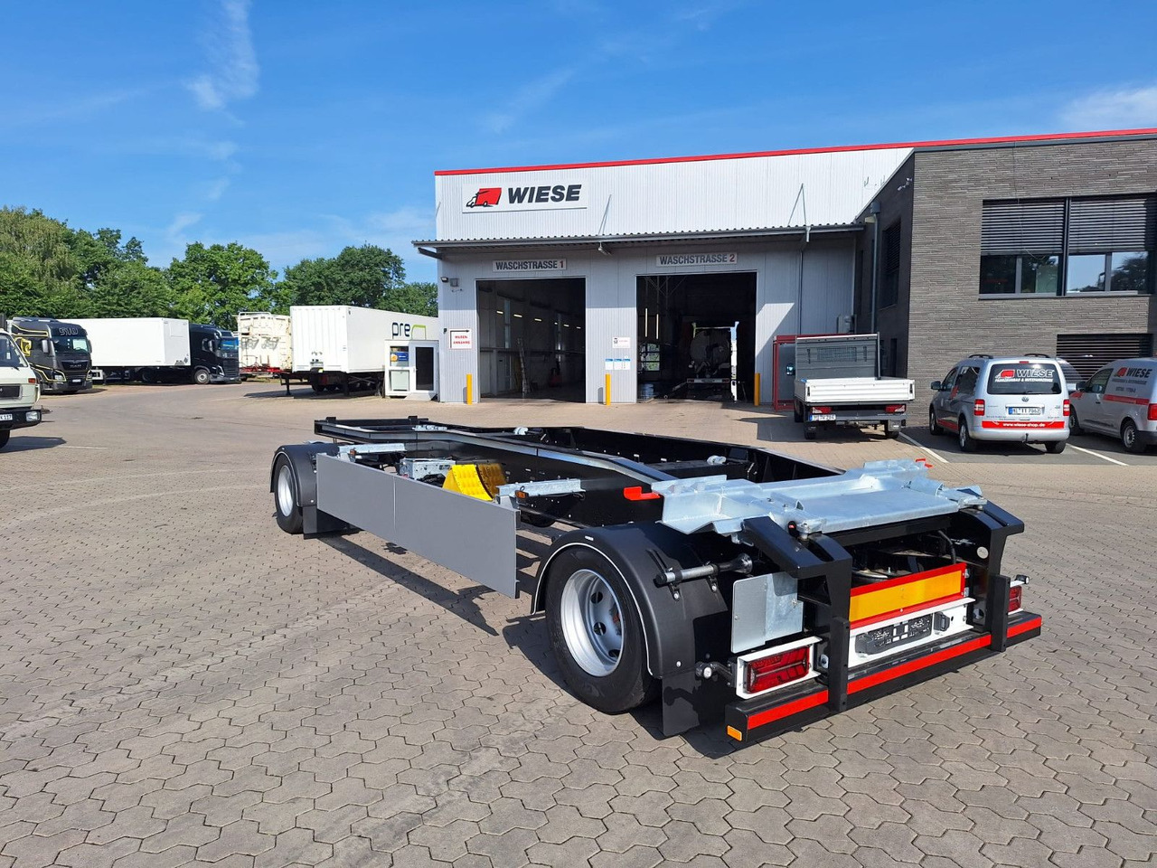 Wiese Abrollanhänger Schlittenanhänger - Remorque ampliroll/ Multibenne: photos 1 Wiese Abrollanhänger Schlittenanhänger - Remorque ampliroll/ Multibenne: photos 1