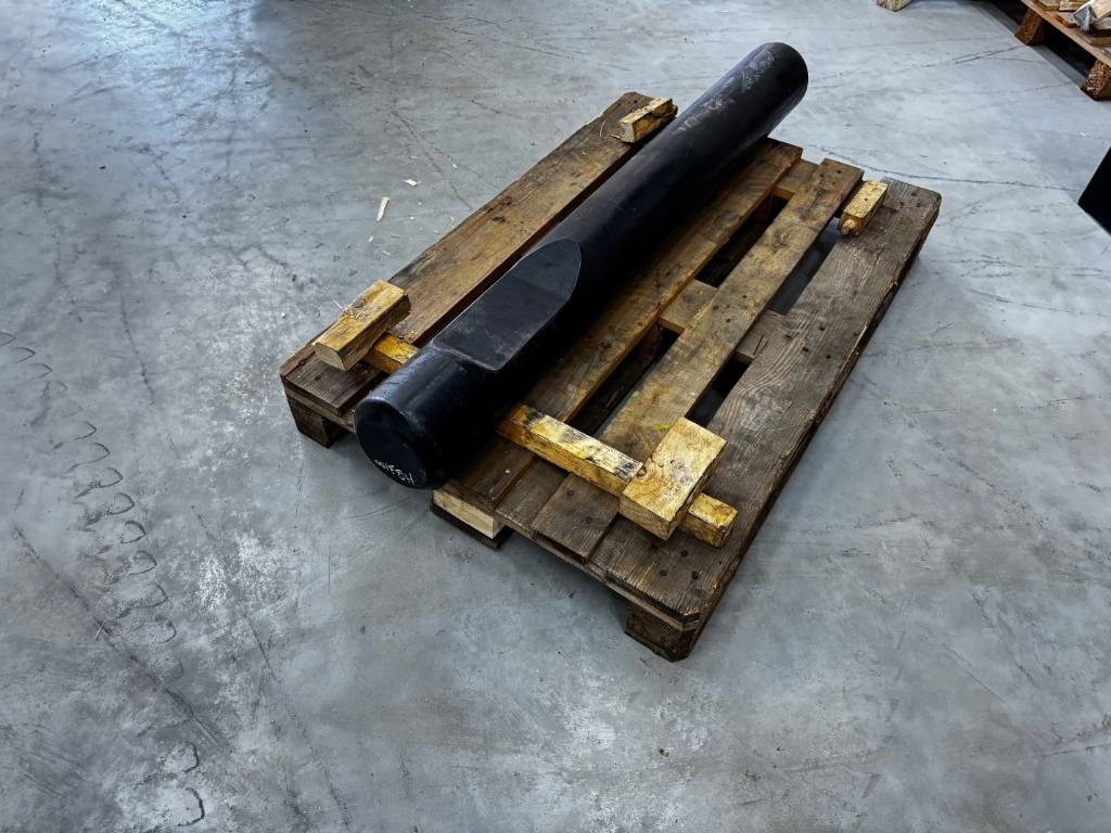 Epiroc Atlas Copco HB3100 HB3000 Blunt Tool Stampfmeißel - Marteau hydraulique pour Engins de chantier: photos 1 Epiroc Atlas Copco HB3100 HB3000 Blunt Tool Stampfmeißel - Marteau hydraulique pour Engins de chantier: photos 1