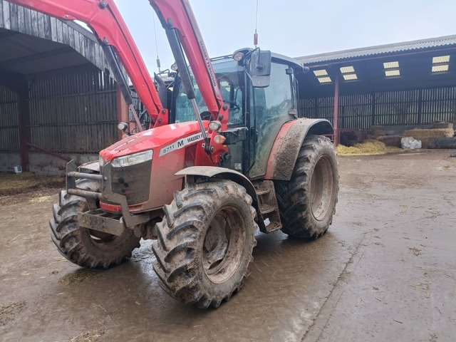 MASSEY FERGUSON 5711M - Tracteur agricole: photos 1 MASSEY FERGUSON 5711M - Tracteur agricole: photos 1