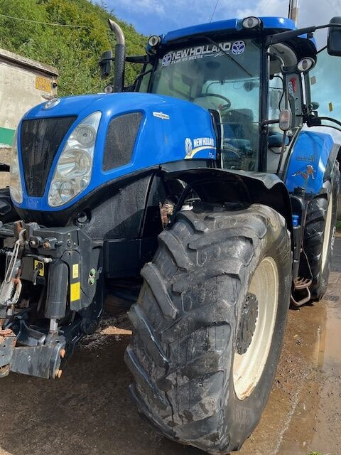 New Holland T7.220 - Tracteur agricole: photos 3 New Holland T7.220 - Tracteur agricole: photos 3