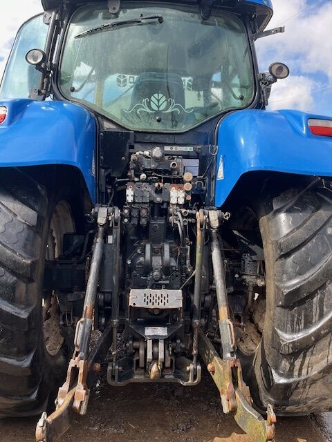 New Holland T7.220 - Tracteur agricole: photos 2 New Holland T7.220 - Tracteur agricole: photos 2