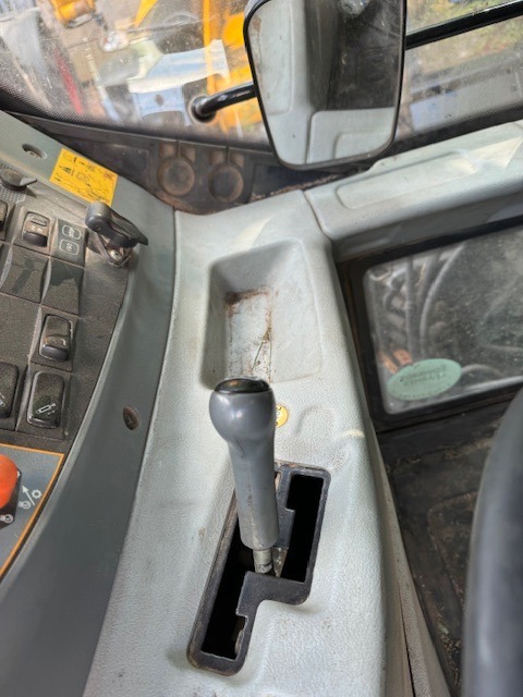 VALTRA T183 DIRECT DRIVE - Tracteur agricole: photos 2 VALTRA T183 DIRECT DRIVE - Tracteur agricole: photos 2