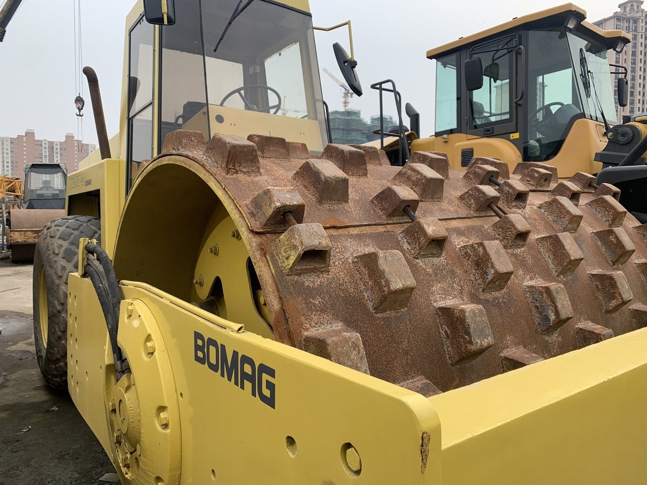 BOMAG BW217D - Compacteur: photos 2 BOMAG BW217D - Compacteur: photos 2