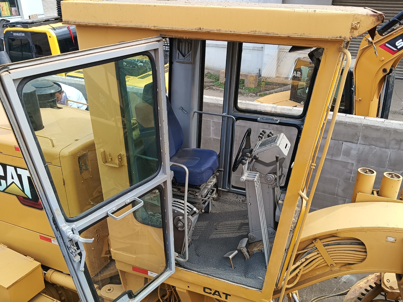 CATERPILLAR 16G - Niveleuse: photos 4 CATERPILLAR 16G - Niveleuse: photos 4